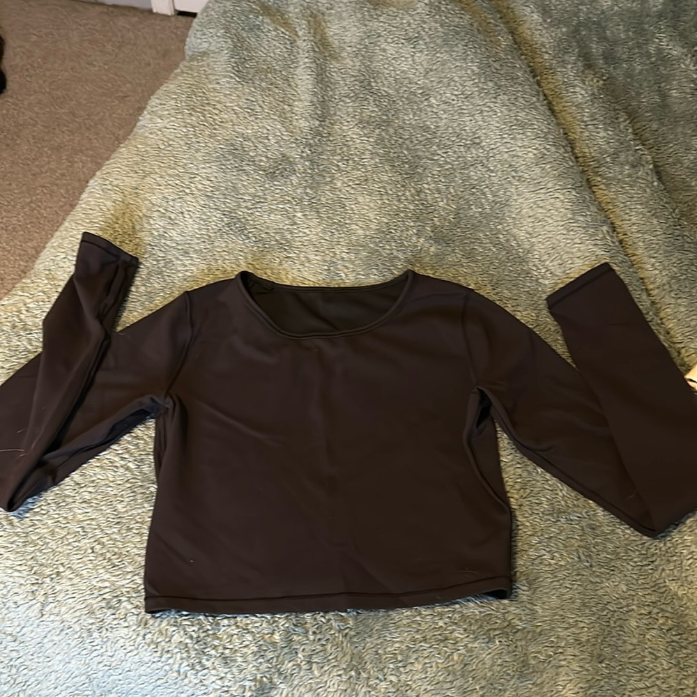Lululemon cropped long sleeve